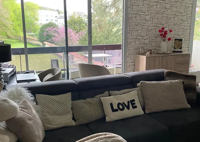 F3 Cocooning Parking Privé Gratuit Vue Sur Le Parc Apartamento Évreux